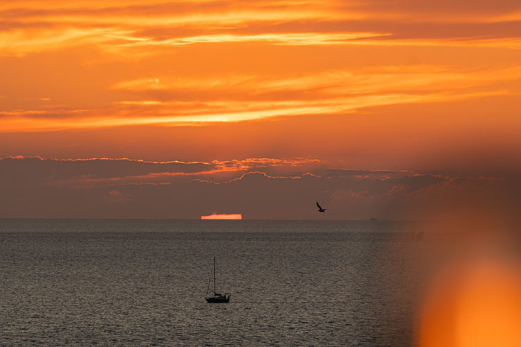 LT atardecer ibiza invierno barco