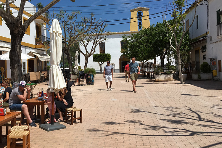 LT ibiza interior santa gertrudis