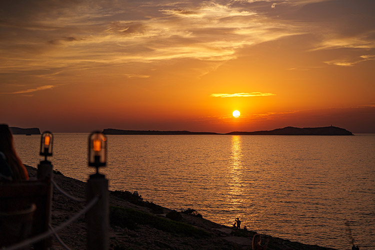 T late lunch atardecer