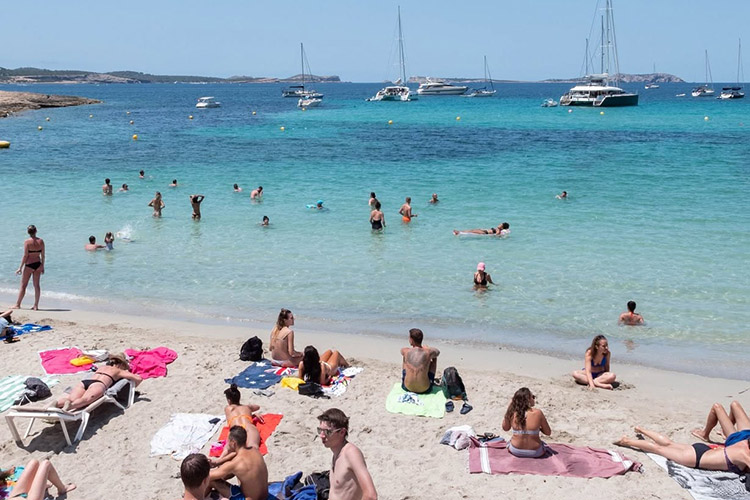 T playas san antoni calo moro